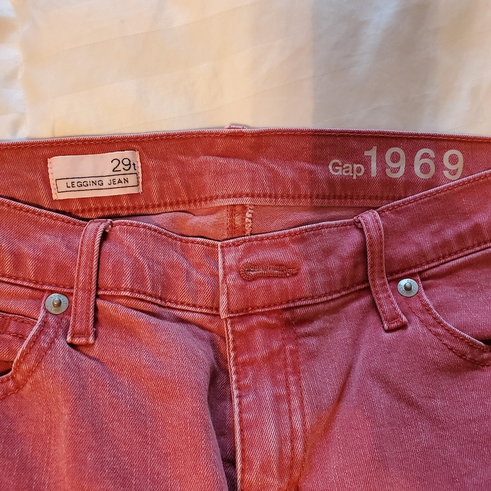 Gap Jegging